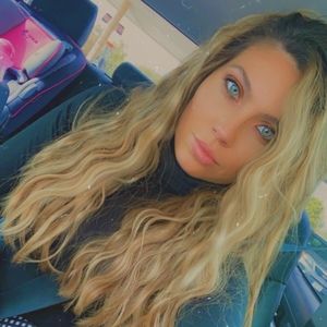 Meet your Posher, Posh